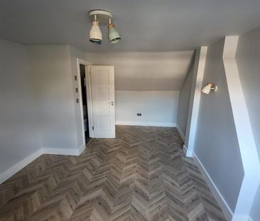 Bury Street, London N9 - Photo 5