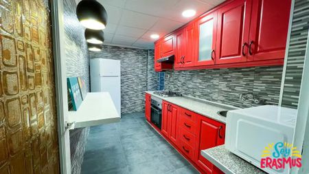 Calle Visitación, Valencia, Valencian Community 46009 - Photo 5