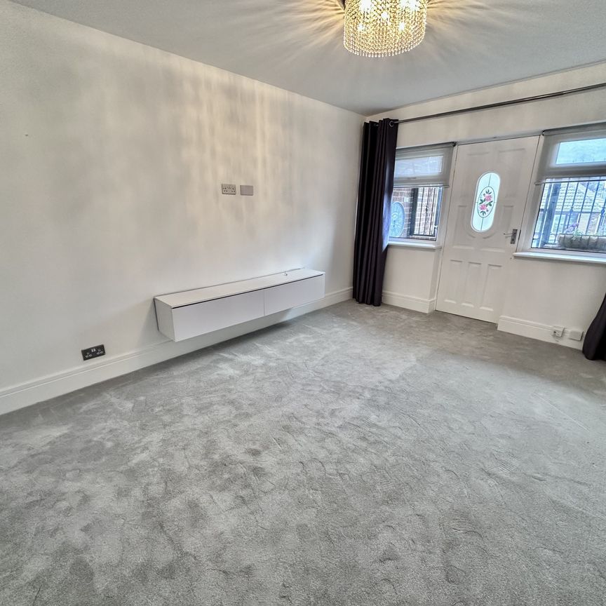 Winchester Way, Doncaster, Scawsby - Photo 1