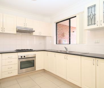 Freshly Painted Two Bedroom Unit - Photo 4