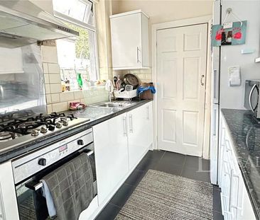 3 bedroom terraced house to rent - Photo 6