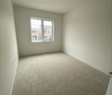 For Lease - 19 Velvet Way, Thorold, Ontario - Photo 2