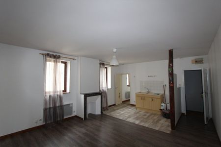 Location Appartement 2 pièces 40m² LA CHARITE SUR LOIRE 58400 - Photo 4