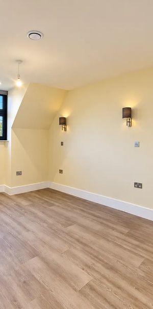 1 Bed Flat, Carlyle Road, W5 - Photo 1