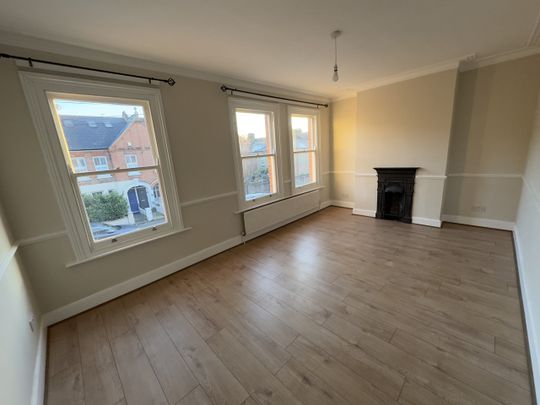 2 Bed Flat, Theydon Street, E17 - Photo 1