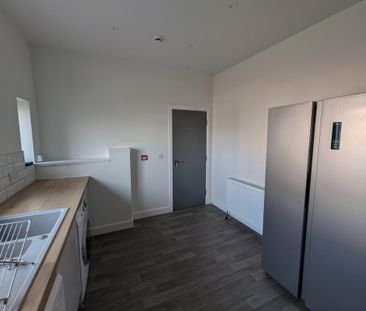 1 bedroom house of multiple occupation to rent - Photo 2