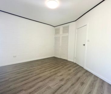 Location, Convenience, Lifestyle - Photo 2