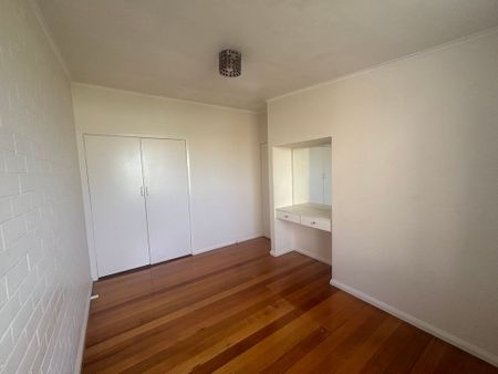 Low Maintenance Unit! - Photo 3
