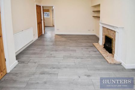 2 bedroom end of terrace house to rent - Photo 2