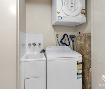 Inner City 2-Bedroom Furnished Apartment - Photo 1