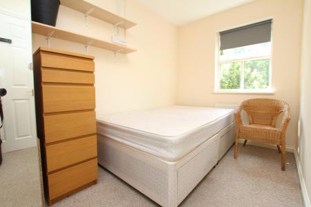 5 bedroom townhouse to rent - Photo 3
