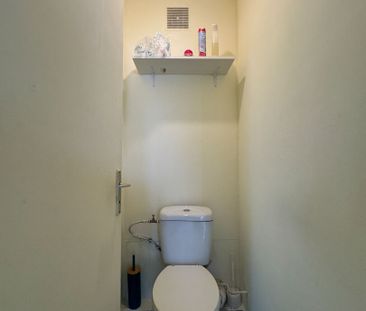 A LOUER - Sainte-Clotilde - Appartement T3 meublé avec 2 salles de ... - Photo 5