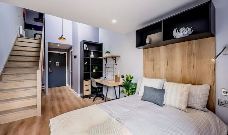 One Bed Mezzanine Apartment - Photo 3