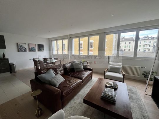 Central location, steps away from the Lake. - Photo 1