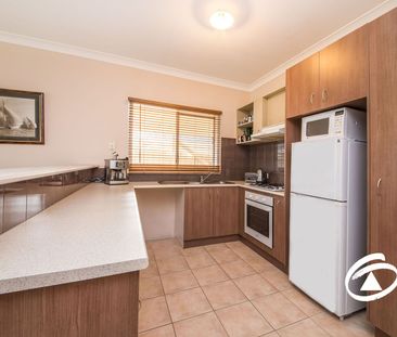 12 Tyrell Place, 3810, Pakenham Vic - Photo 3