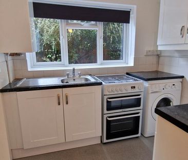 2 bedroom maisonette to rent - Photo 5