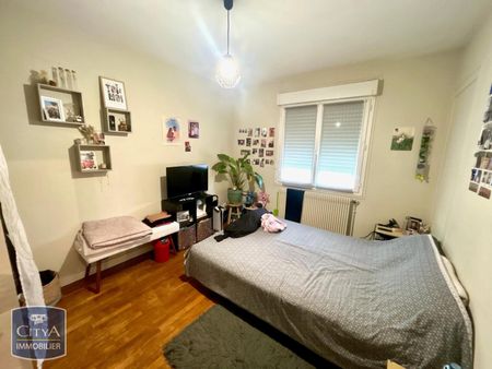 Location Maison 5 pièces 82m² ST DOULCHARD 18230 - Photo 3