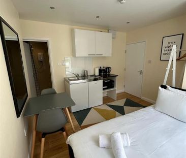 1 bedroom flat to rent - Photo 4