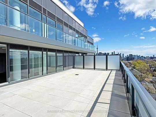 664 Spadina Avenue apartment — Toronto, ON (3-Bedroom) - 3 Bedroom - Photo 1