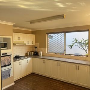 Scarborough - Photo 2