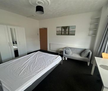 4 bedroom house to rent - Photo 2