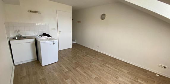 Location Appartement 1 pièce 17m² GRENOBLE 38000 - Photo 2