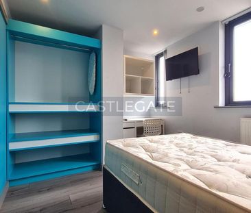 7 bedroom flat share to rent - Photo 3