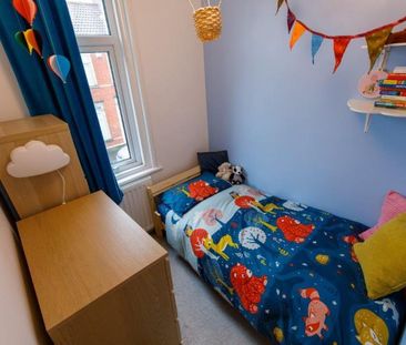 3 bedroom terraced house to rent - Photo 2