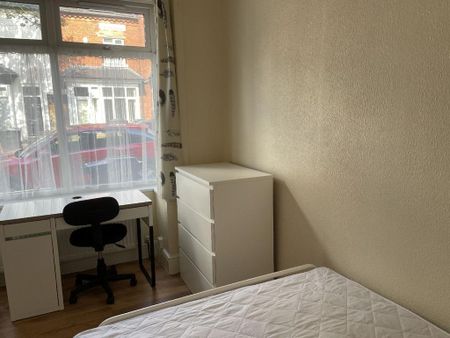 4 bedroom house to rent - Photo 5