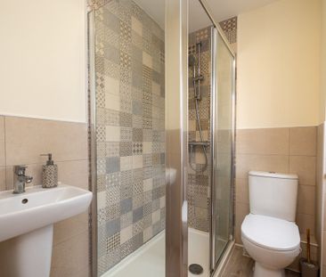 Hurrier Grove, Rossington, DN11 - Photo 3
