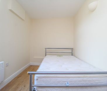 Crofts Street, Roath, Cardiff - Photo 4