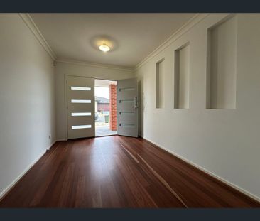 12 Gembrook Street, Manor Lakes, Vic 3024 - Photo 1