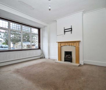 £2,600 pcm - Available Now - Unfurnished - Photo 2