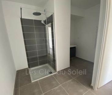 Location appartement 3 pièces 59 m² Brignoles - Photo 3