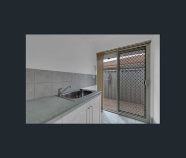 EXCEPTIONALLY PRESENTED 4x2 IN WARNBRO - Photo 6