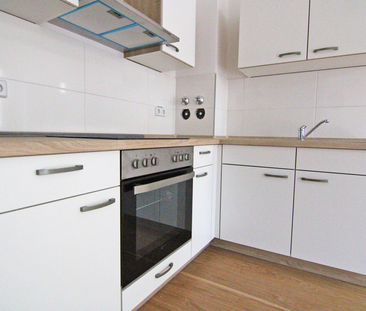 Atmosphärischer Altbauklassiker mit Dielen und EBK - tolle Lage Rad... - Foto 4