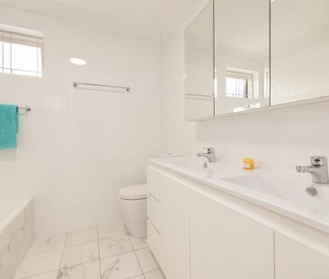 Spectacular Harbour & City Skyline Residence with Expansive Enterta... - Photo 5