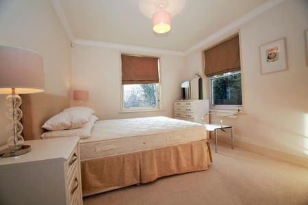 Treetops, The Mount, Caversham, Reading, Berkshire, RG4 - Photo 3