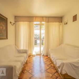Casa para alugar com 600m², 4 quartos e 4 vagas - Foto 1