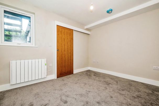 1 bedroom ground floor flat to rent - Photo 1