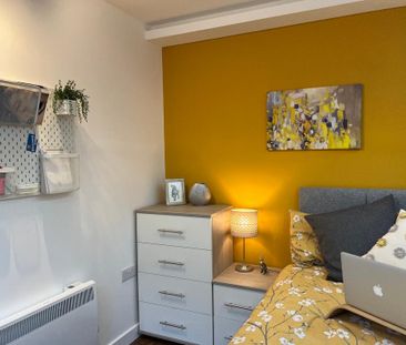 1 bedroom in a house share to rent - Photo 5