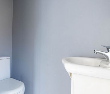 3 bed Terraced for rent - Photo 1