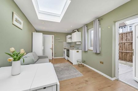 Studio to rent - Photo 5