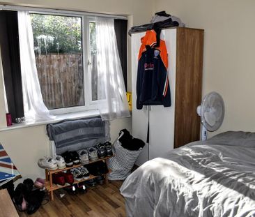 6 bedroom semi-detached house to rent - Photo 5