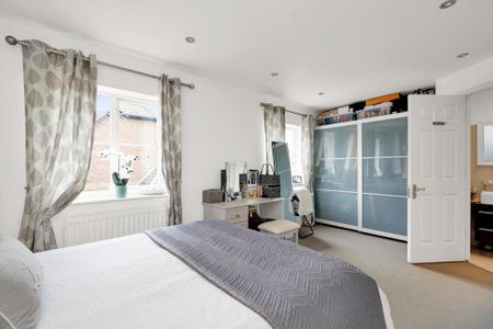 4 bedroom townhouse to rent - Photo 2