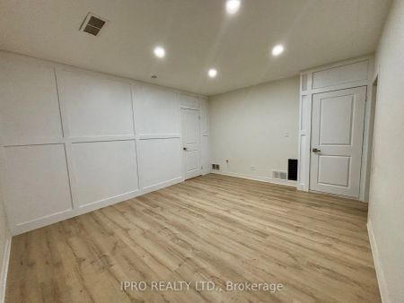 Property For Lease | X9051639 - Photo 5