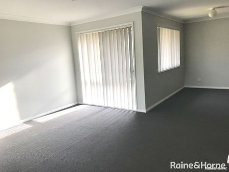 Comfort, Space and Convenience - Photo 2