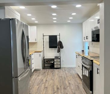 For Lease - 20 Meadowland Avenue Unit# B, Barrie, Ontario - Photo 2