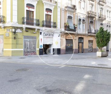 Piso de alquiler en Av. de Peris I Valero, Russafa - Foto 1