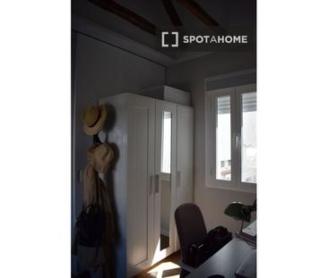 2 room luxury Apartment for rent in Madrid, Spain - Photo 2